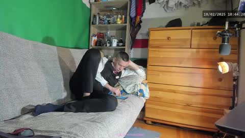 Snapshot of telepaticman chatting on 02.18.25 Virg Lszl online show from 02.18.25