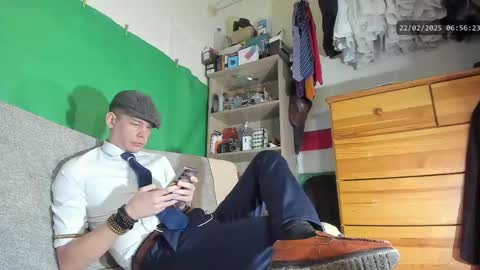 Snapshot of telepaticman chatting on 02.22.25 Virg Lszl online show from 02.22.25