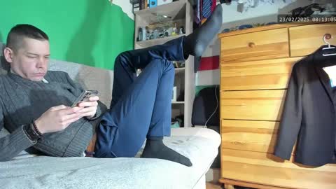 Snapshot of telepaticman chatting on 02.23.25 Virg Lszl online show from 02.23.25