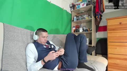 Snapshot of telepaticman chatting on 02.24.25 Virg Lszl online show from 02.24.25