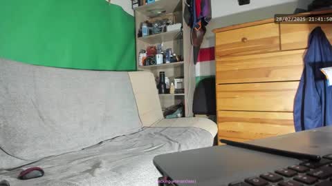 Snapshot of telepaticman chatting on 02.28.25 Virg Lszl online show from 02.28.25