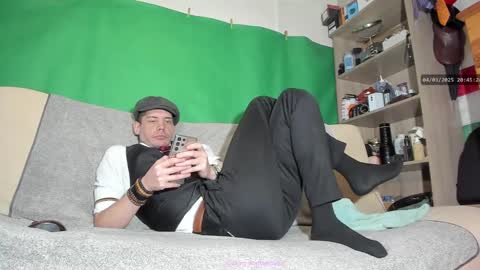 Snapshot of telepaticman chatting on 03.04.25 Virg Lszl online show from 03.04.25