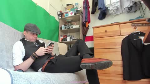 Snapshot of telepaticman chatting on 03.05.25 Virg Lszl online show from 03.05.25