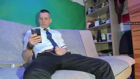 Snapshot of telepaticman chatting on 03.07.25 Virg Lszl online show from 03.07.25