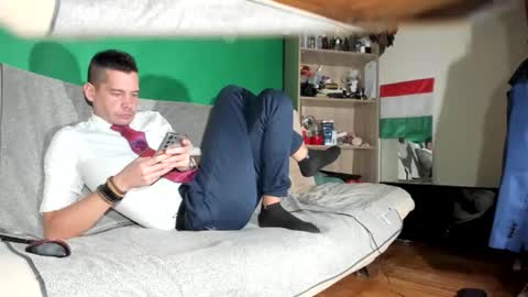 Virg Lszl online show from 11.26.25