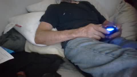 Snapshot of tellias1 chatting on 09.10.25 tellias online show from 09.10.25