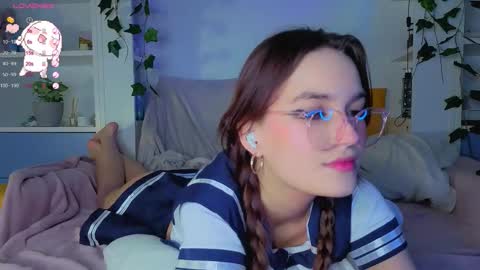 Snapshot of tempt_for_you chatting on 02.04.26 Megan online show from 02.04.26