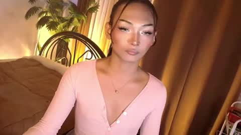Snapshot of temptation_ashley chatting on 06.27.26 temptation_ashley online show from 06.27.26