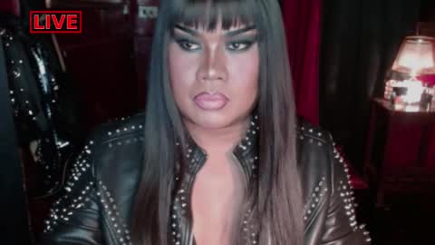 Snapshot of temptress_cocoxxx chatting on 12.10.24 Mistress Coco online show from 12.10.24