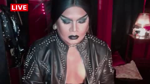 Snapshot of temptress_cocoxxx chatting on 12.11.24 Mistress Coco online show from 12.11.24