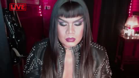 Snapshot of temptress_cocoxxx chatting on 12.27.24 Mistress Coco online show from 12.27.24