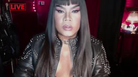 Snapshot of temptress_cocoxxx chatting on 01.01.25 Mistress Coco online show from 01.01.25