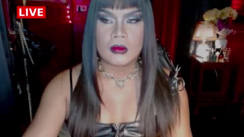 Snapshot of temptress_cocoxxx chatting on 01.28.25 Mistress Coco online show from 01.28.25