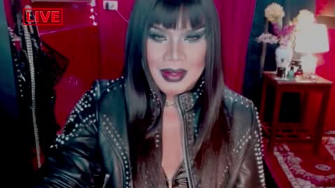 Snapshot of temptress_cocoxxx chatting on 02.01.25 Mistress Coco online show from 02.01.25