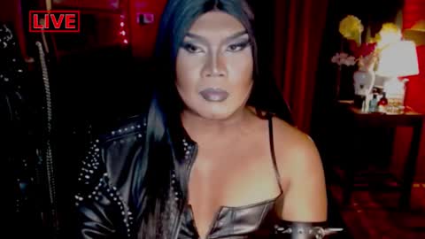 Snapshot of temptress_cocoxxx chatting on 02.06.25 Mistress Coco online show from 02.06.25