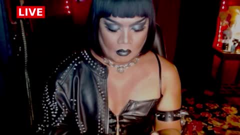 Snapshot of temptress_cocoxxx chatting on 02.11.25 Mistress Coco online show from 02.11.25