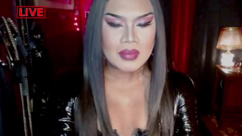 Snapshot of temptress_cocoxxx chatting on 09.15.25 Mistress Coco online show from 09.15.25