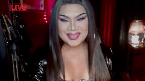 Snapshot of temptress_cocoxxx chatting on 09.17.25 Mistress Coco online show from 09.17.25