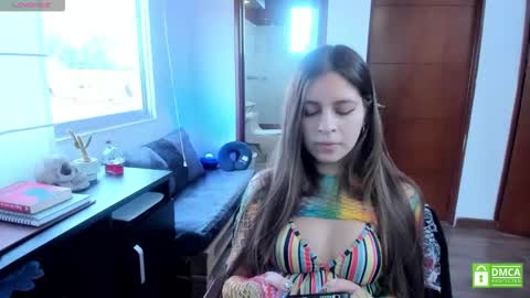 Snapshot of temptressweet chatting on 10.07.25 Scar online show from 10.07.25