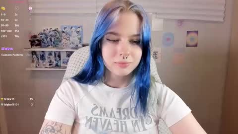 Snapshot of tender__kitty chatting on 10.07.25 Sue online show from 10.07.25