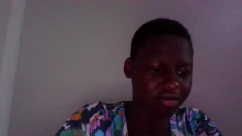 Snapshot of tenderbree chatting on 10.29.25 tenderbree online show from 10.29.25