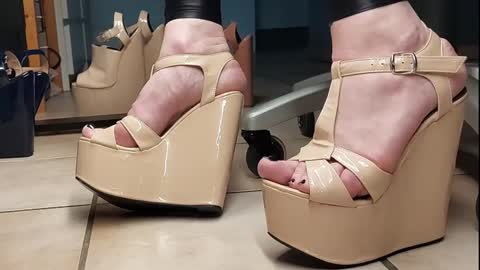 teninchheels online show from 12.22.24