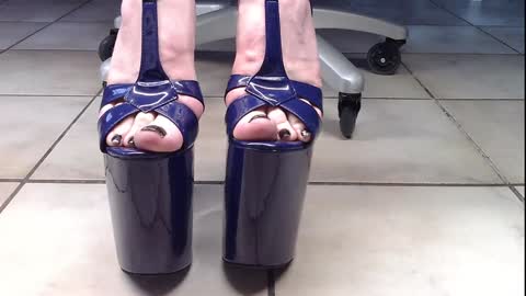 teninchheels online show from 01.19.25