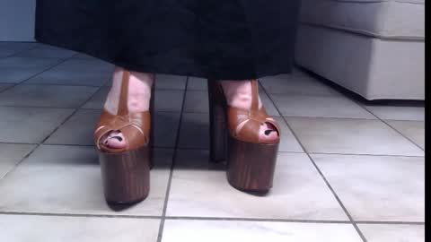 teninchheels online show from 09.15.25