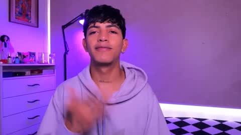 teo brown Independent model online show from 10.11.25