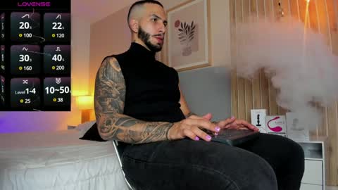 Teo Ferrer online show from 12.09.24