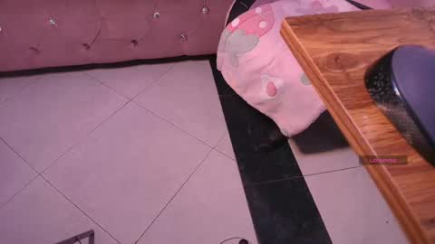 Terra Elowen online show from 11.05.25