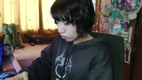 Terra Elowen online show from 04.18.26