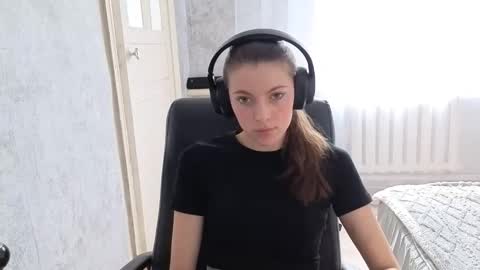 Anny Simpson online show from 09.17.25