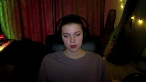 Anny Simpson online show from 04.06.26