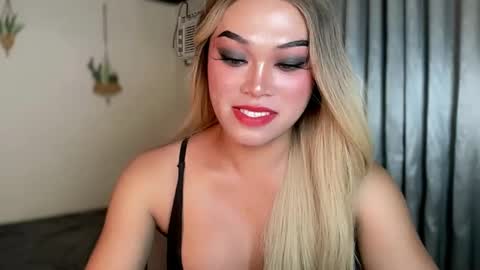 TERRI  the girl will hunt you online show from 02.22.25