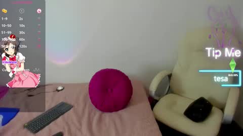 Snapshot of tesa_cute chatting on 02.15.25 tesa online show from 02.15.25
