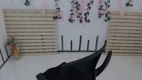 tessa0943 online show from 10.19.25