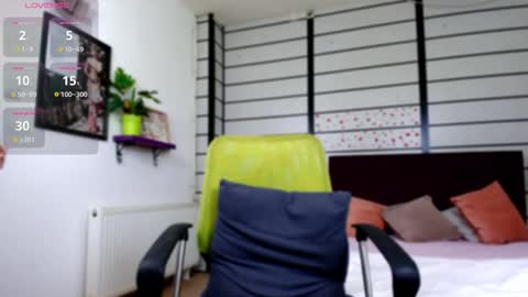 Snapshot of tessa_joy chatting on 10.15.25 Tessa Joy online show from 10.15.25