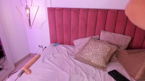 Snapshot of tessa_sinclaire chatting on 02.26.26 TERESA online show from 02.26.26