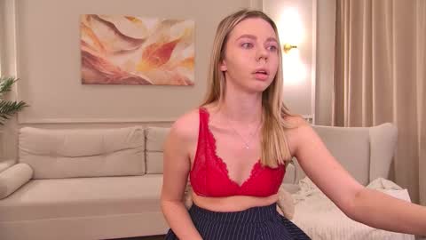 tessaadorablee online show from 03.08.26