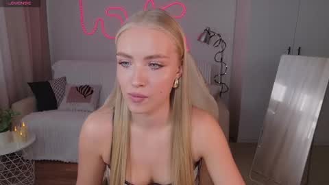 TessaHamilton online show from 02.22.26