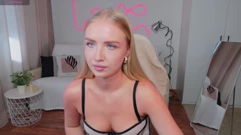 TessaHamilton online show from 03.28.26