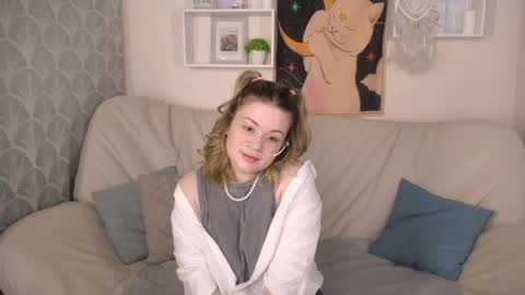 Snapshot of tesspleasure chatting on 12.28.24 TESSA online show from 12.28.24