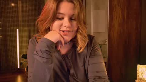 Snapshot of tesspleasure chatting on 10.01.25 TESSA online show from 10.01.25