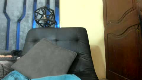 leila lopez online show from 01.21.25