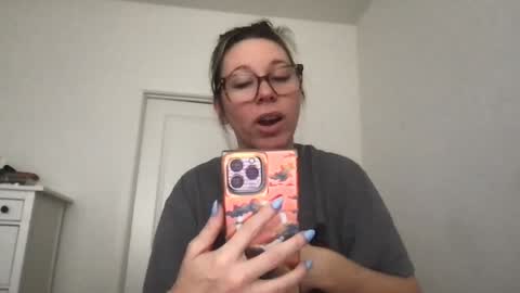 Daphne Summers online show from 12.17.25