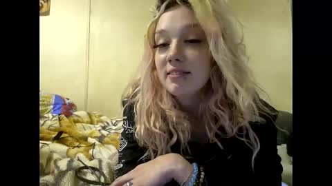 TEXASGIRLLLL online show from 12.13.24