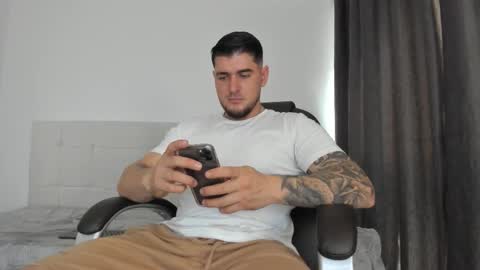 Snapshot of teylor_creed chatting on 11.28.25 teylor creed online show from 11.28.25