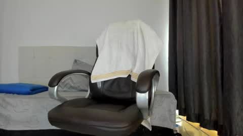 Snapshot of teylor_creed chatting on 12.03.25 teylor creed online show from 12.03.25