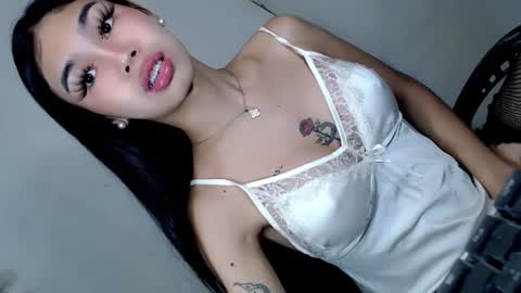 Snapshot of tgirl_luna69 chatting on 02.15.25 Luna online show from 02.15.25
